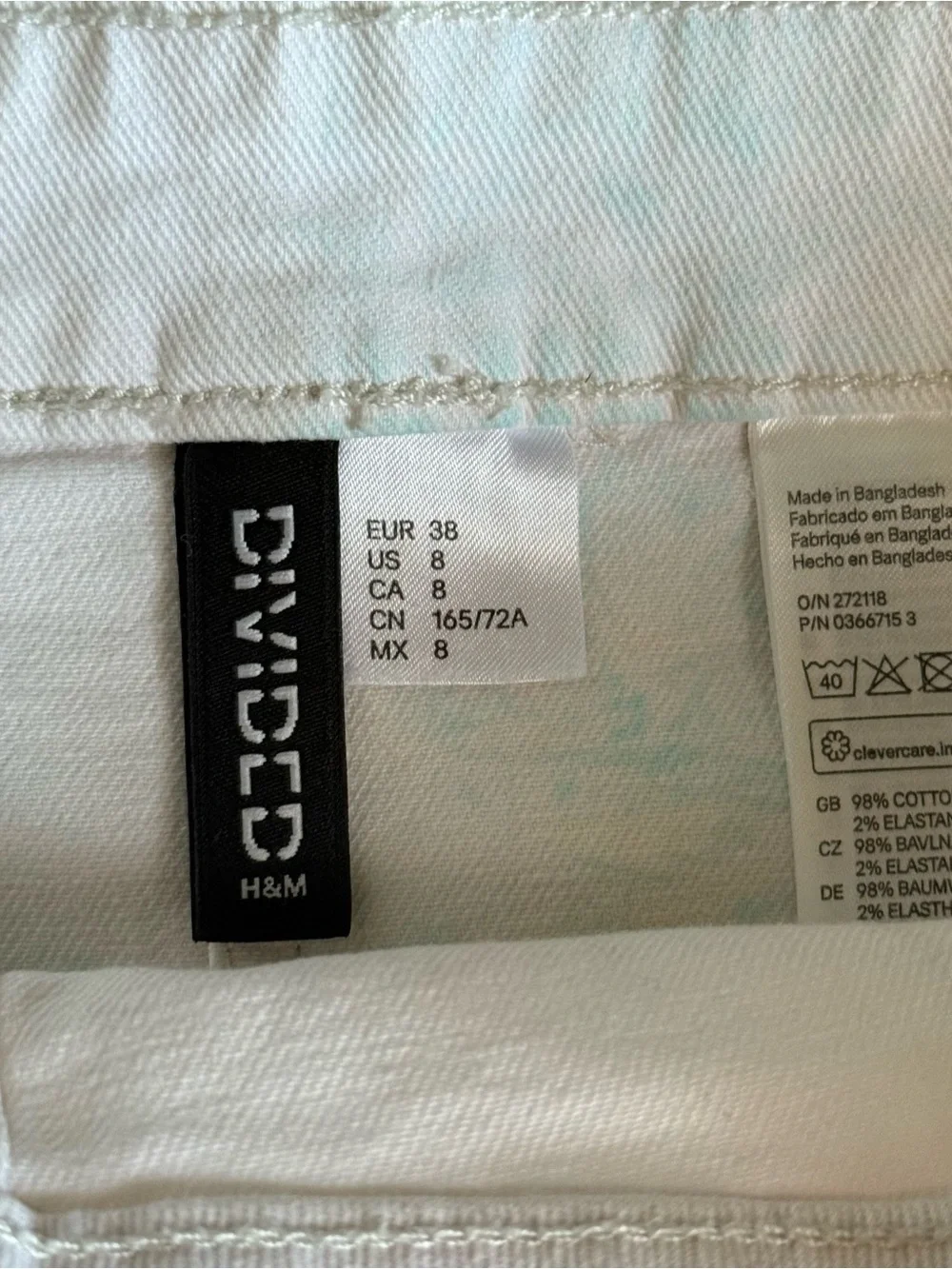 H&M Button-Front White Denim Mini Skirt - Picture 3 of 3